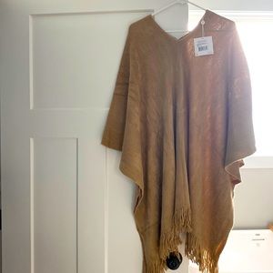 Shiraleah Chicago Camel Rowan Poncho. New with tags.